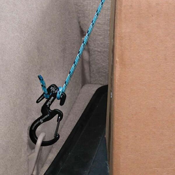 Figure 9 Carabiner Rope Tightener Small Black